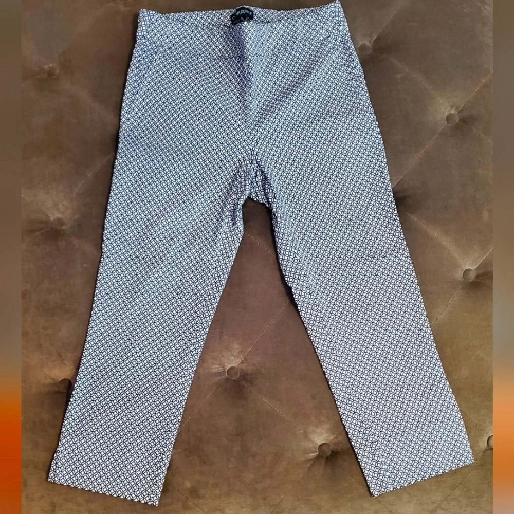Cynthia Rowley Navy &‎ White Capris - Size 8 - Like New